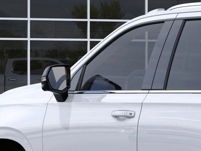 2026 Chevrolet Tahoe — photo 12 view