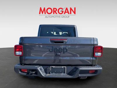 2026 Jeep Gladiator — detail view
