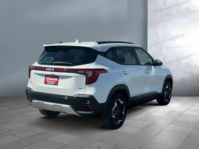 2026 Kia Seltos — engine compartment view