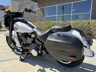 2025 Harley-Davidson FLHC - Heritage Classic - Photo 6