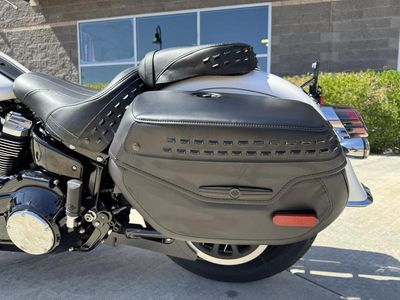 2025 Harley-Davidson FLHC - Heritage Classic - Photo 15