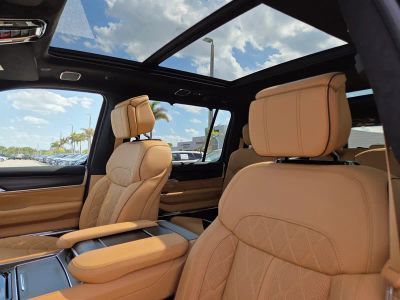 2026 Jeep Grand Wagoneer — photo 13 view