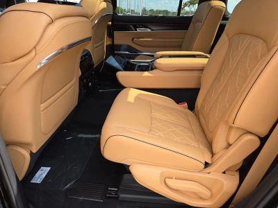 2026 Jeep Grand Wagoneer — photo 9 view