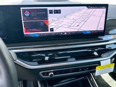 2025 BMW X7 — photo 10 view