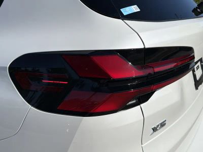 2026 BMW X5 — photo 11 view