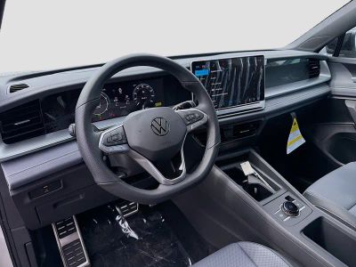 2026 Volkswagen Tiguan — photo 9 view