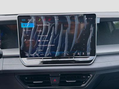 2026 Volkswagen Tiguan — photo 12 view