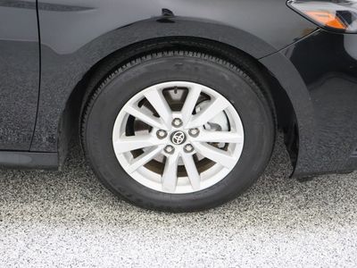 2025 Toyota Camry FWD - Photo 5