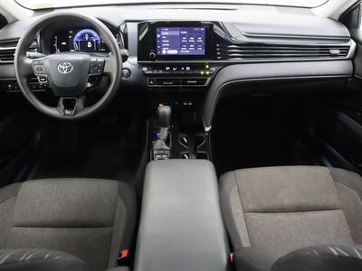 2025 Toyota Camry FWD - Photo 29