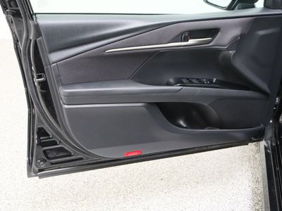 2025 Toyota Camry FWD - Photo 12