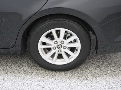 2025 Toyota Camry FWD - Photo 10