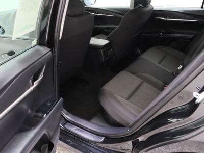 2025 Toyota Camry FWD - Photo 26