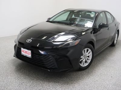 2025 Toyota Camry FWD - Photo 2