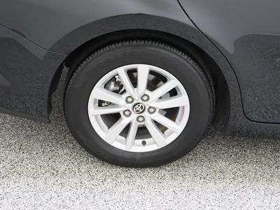 2025 Toyota Camry FWD - Photo 6
