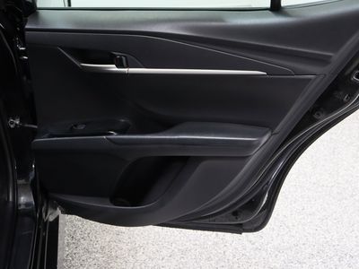 2025 Toyota Camry FWD - Photo 32
