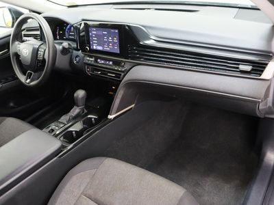 2025 Toyota Camry FWD - Photo 35