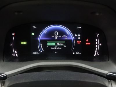 2025 Toyota Camry FWD - Photo 38