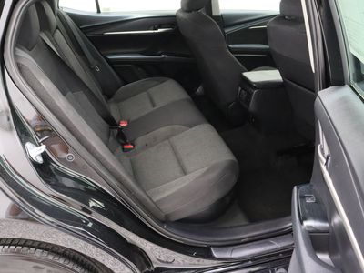 2025 Toyota Camry FWD - Photo 33