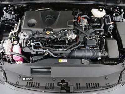 2025 Toyota Camry FWD - Photo 37