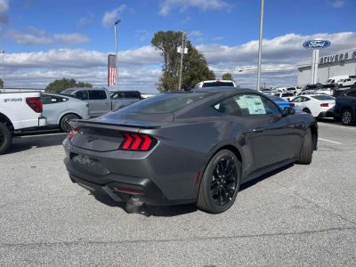 2026 Ford Mustang - Photo 3