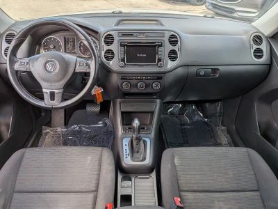 2015 Volkswagen Tiguan — photo 16 view