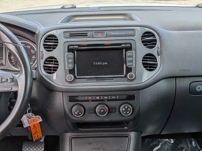 2015 Volkswagen Tiguan — photo 19 view
