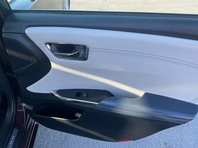 2015 Toyota Avalon Hybrid - Photo 19