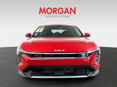 2025 Kia K4 — photo 8 view