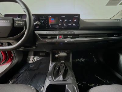 2025 Kia K4 — photo 22 view
