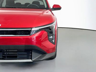 2025 Kia K4 — photo 9 view