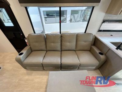 2025 Dutchmen RV Kodiak - Photo 23