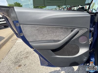 2024 Tesla Model Y - Photo 38