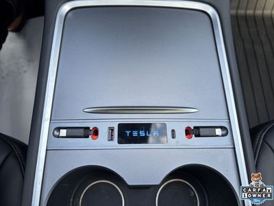 2024 Tesla Model Y - Photo 5