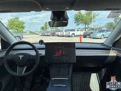 2024 Tesla Model Y - Photo 3