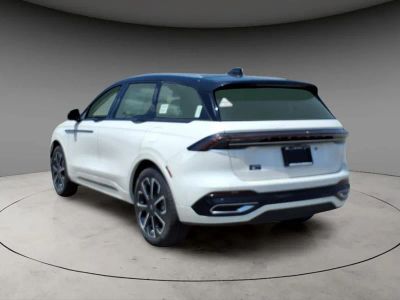 2026 Lincoln Nautilus — rear three-quarter view