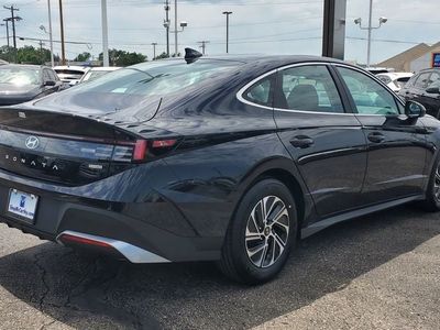 2026 Hyundai Sonata Hybrid — interior view