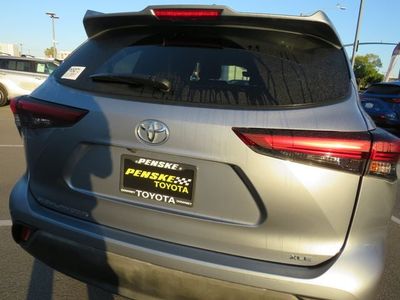 2023 Toyota HIGHLANDER - Photo 12
