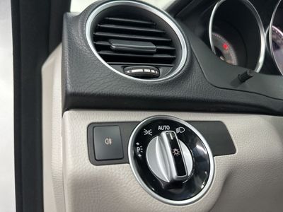 2012 Mercedes-Benz C-Class — photo 15 view