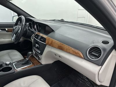 2012 Mercedes-Benz C-Class — photo 22 view