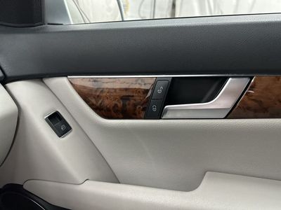 2012 Mercedes-Benz C-Class — photo 10 view