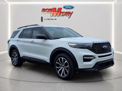 2020 Ford Explorer — rear three-quarter view