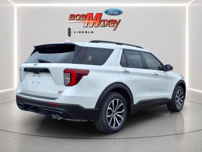 2020 Ford Explorer — interior view