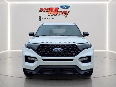 2020 Ford Explorer — side profile view