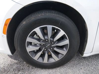 2022 Chrysler Pacifica - Photo 10