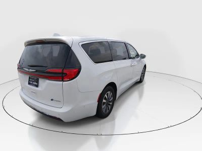 2022 Chrysler Pacifica - Photo 7
