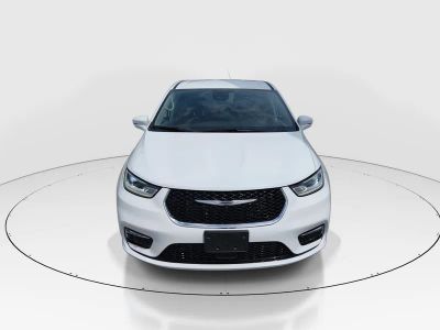 2022 Chrysler Pacifica - Photo 2