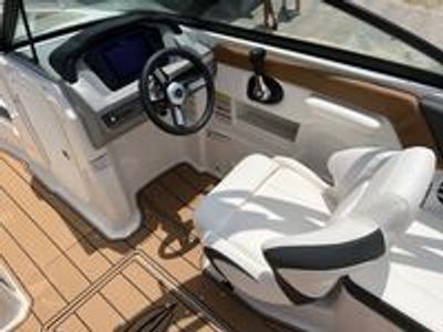 2025 Chaparral 23 SSI - Photo 10