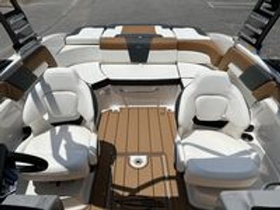 2025 Chaparral 23 SSI - Photo 19