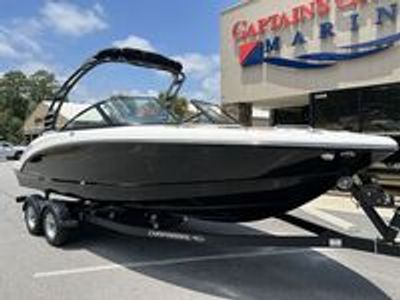 2025 Chaparral 23 SSI - Photo 2