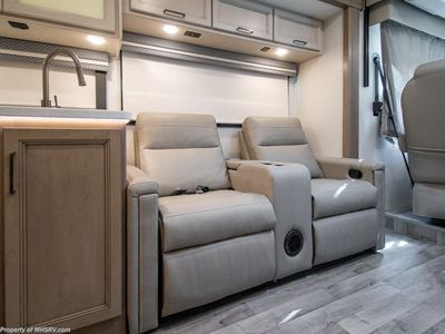 2026 Thor Motor Coach Hurricane - Photo 13
